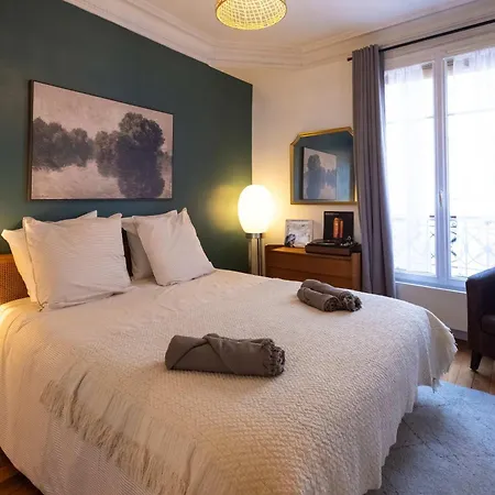Charming Flat Sacre Coeur 아파트 파리