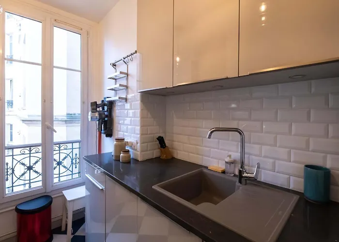Charming Flat Sacre Coeur 아파트 *