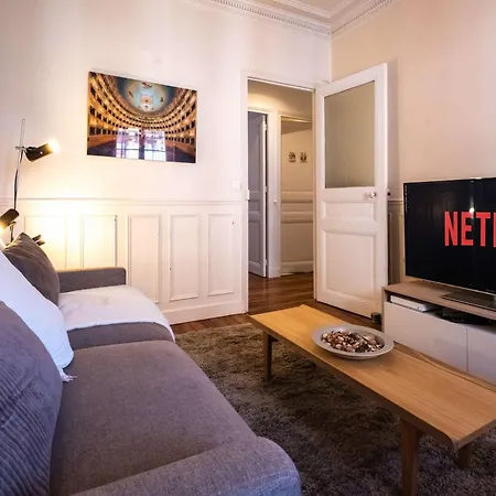 Apartament Charming Flat Sacre Coeur Paryż